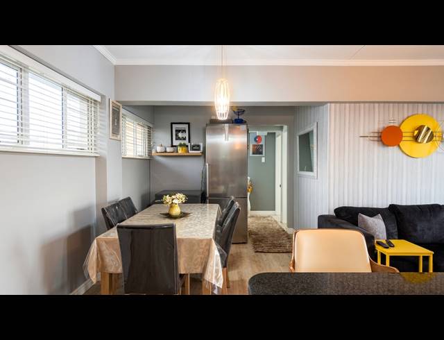 2 BEDROOM APARTMENT FOR SALE IN ESSENWOOD